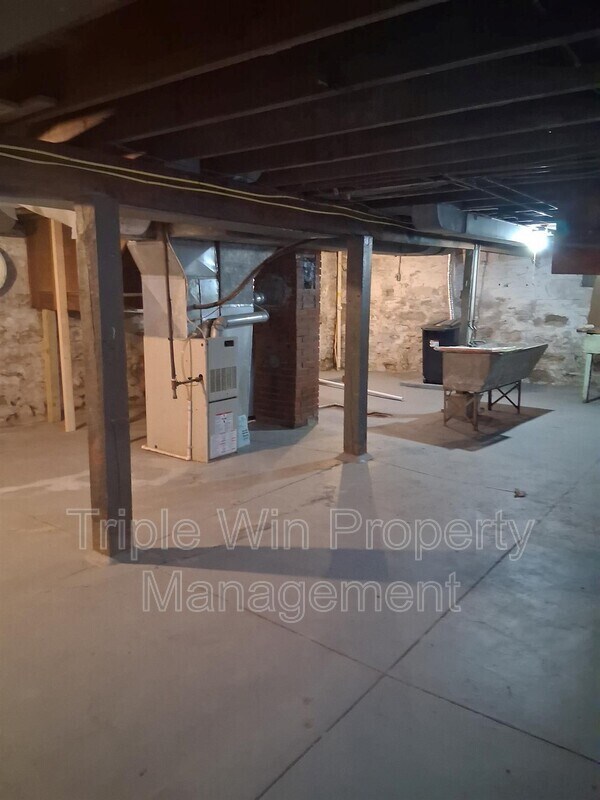 Building Photo - 4891 Hummelsheim Ave