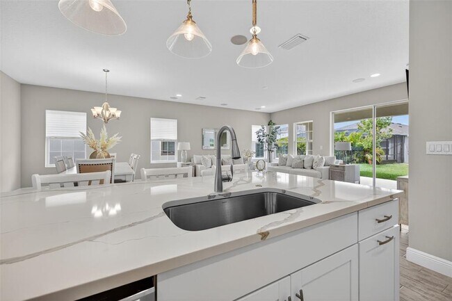 Building Photo - 5532 Del Coronado Dr