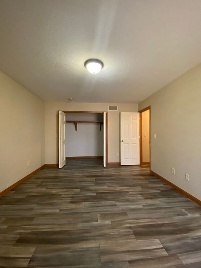 Building Photo - 3 Bedroom Home in Jimtown Schools!