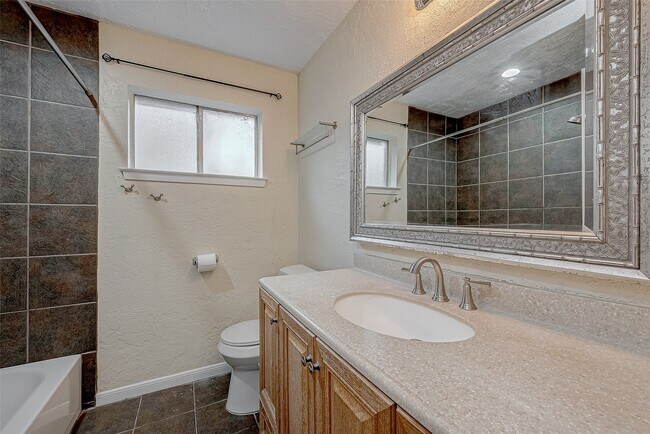 Building Photo - 10322 Clark Tower Ln