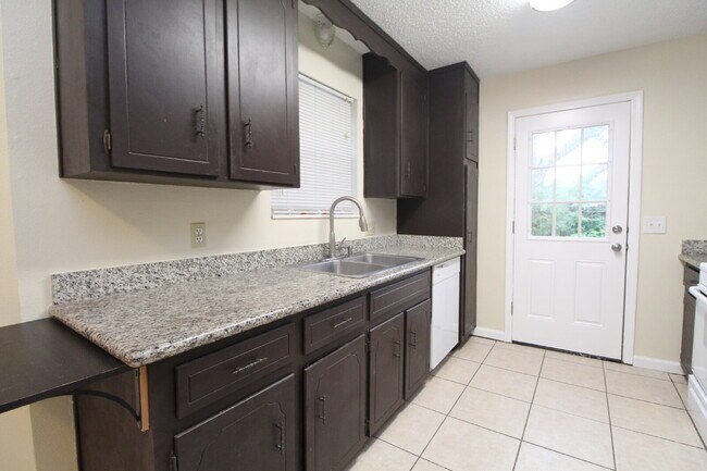 Building Photo - Bay Meadows 3BR Home Near NAS Pensacola with Granite Kitchen & Fenced Backyard