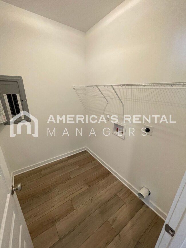 Building Photo - Home for Rent in Eastaboga, AL!! Available...