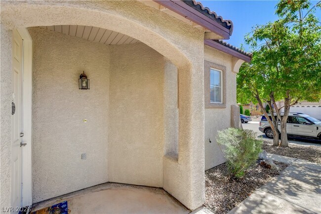 Building Photo - 9890 Ridgehaven Ave