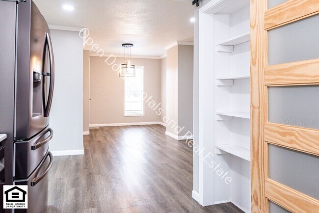 Building Photo - Available now!!