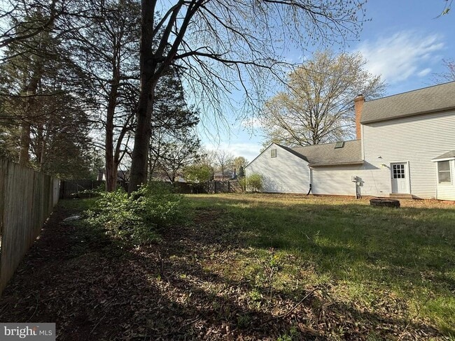 Building Photo - 8659 Bannerwood Dr