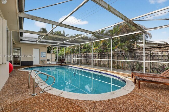 Building Photo - 1820 N 56th Ave