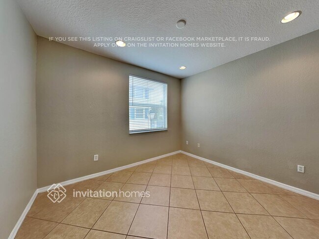 Building Photo - 1382 Vía De Pepi