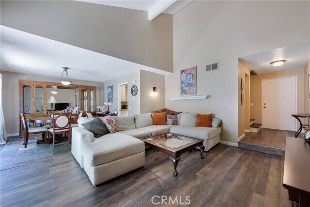 Building Photo - 6646 Vista Loma