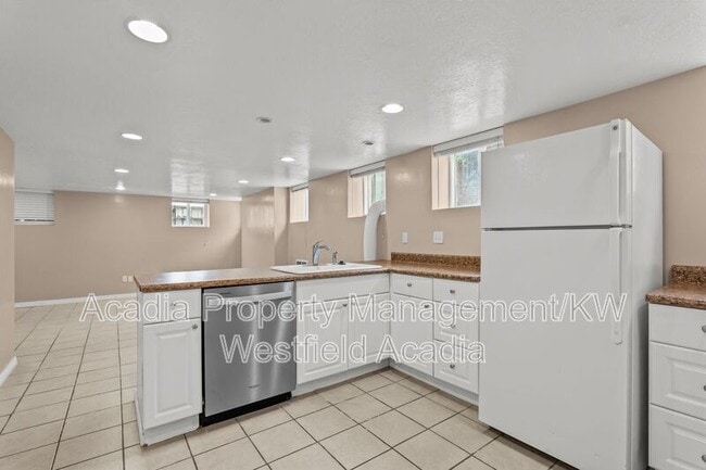 Building Photo - 137 E 600 N