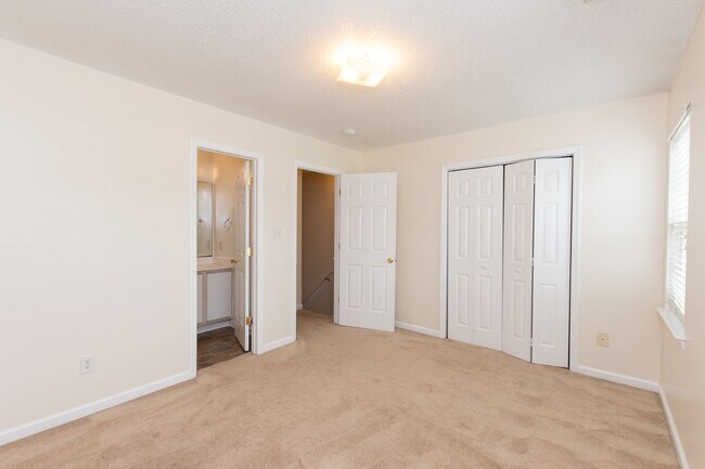 Building Photo - 1405 Timberlake Trail