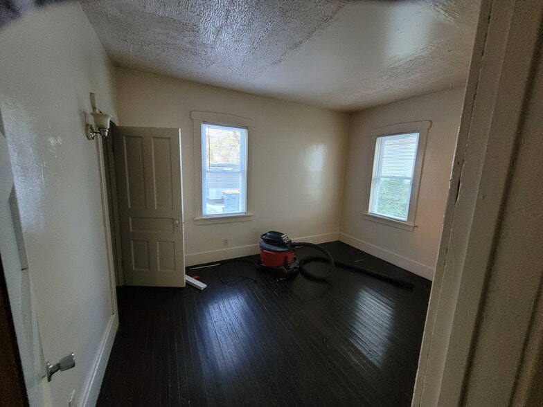 Bedroom 3 - 1316 Lafayette Ave SE