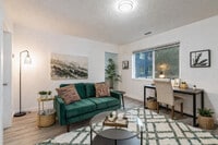 Building Photo - 1816 S G St