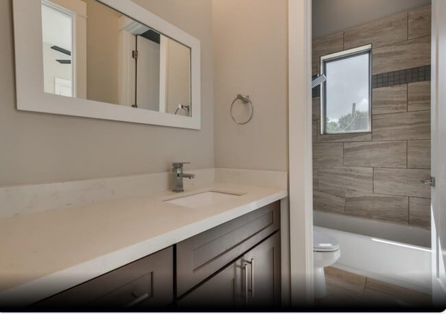 Building Photo - 3514 Bastrop St