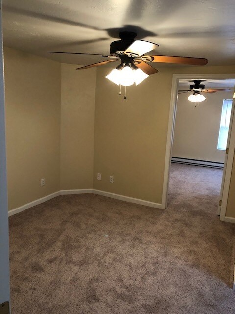 Building Photo - 1120 Manor Ave