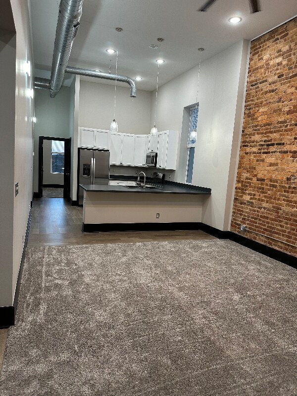 Building Photo - 430-432 Main St