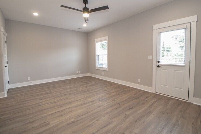 Building Photo - 1604 Jonathan Wade Cir