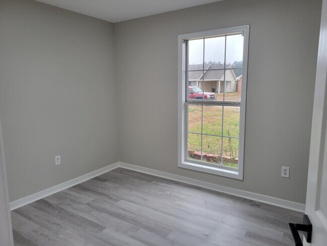 Building Photo - 119 Cedar Spring Cir