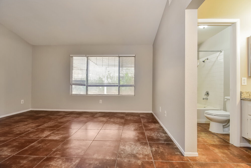 Building Photo - 1621 Running Creek Dr