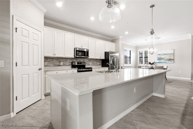 Building Photo - 12023 Hawthorn Lake Dr