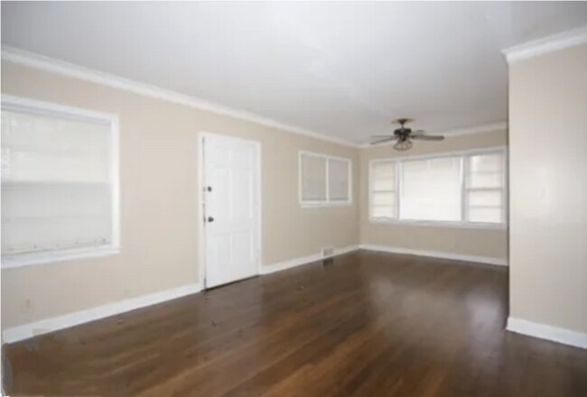 Building Photo - 1068 N McLean Blvd