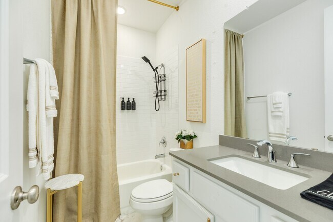 Building Photo - 9619 Wright Dr