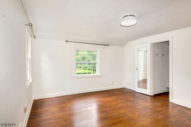 Building Photo - 1 Gapview Rd