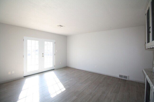 Building Photo - Adorable 3 bed in Midwest City