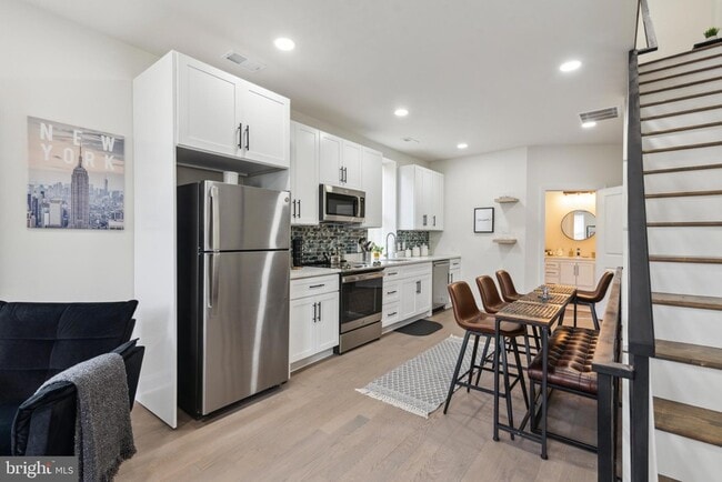 Building Photo - 1215 S 23rd St