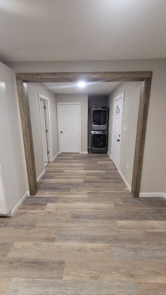 Building Photo - 206 W Chester St