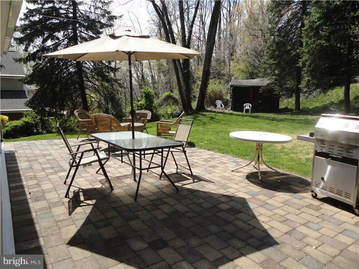 Building Photo - 204 Greenbriar Ln