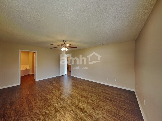 Building Photo - 315 Colony Court