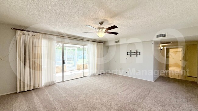 Building Photo - 12527 W Prospect Dr