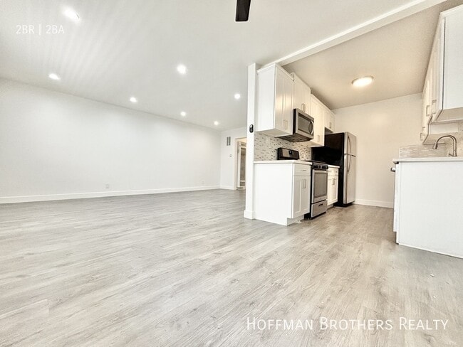 Building Photo - 5311 Hermitage Ave