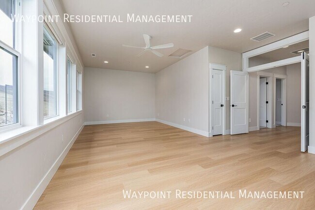 Building Photo - 3570 E Interstellar Ct