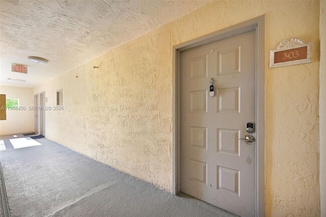 Building Photo - 8343 Lake Dr