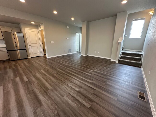 Building Photo - Charming 3 Bed 3 Bath House!!!
