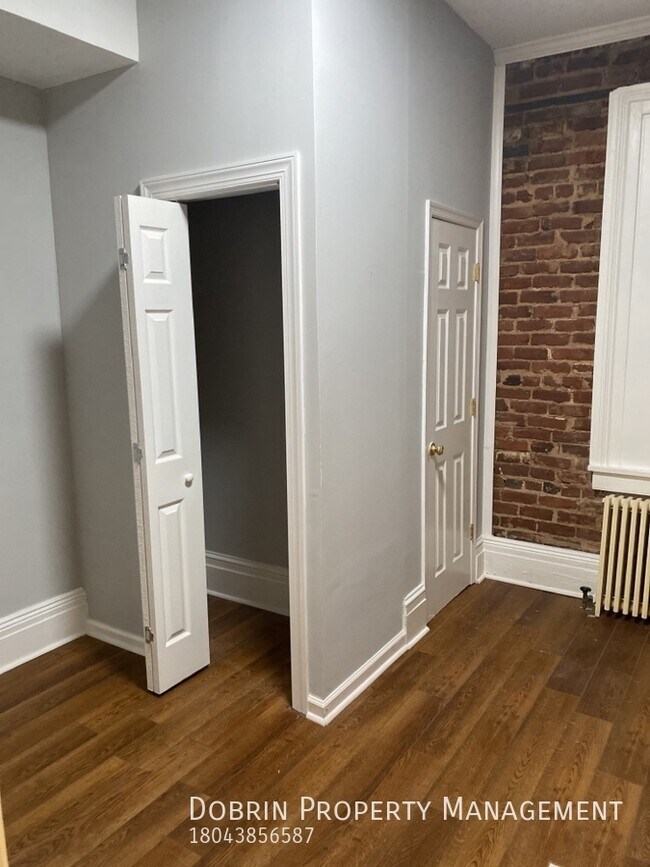 Building Photo - 507 W Marshall St