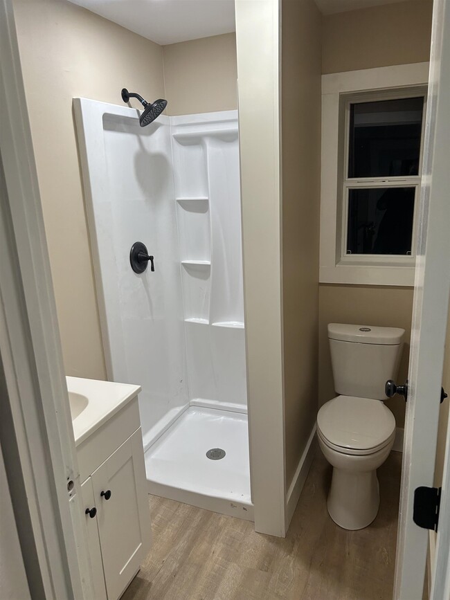 Building Photo - 15 Highland St