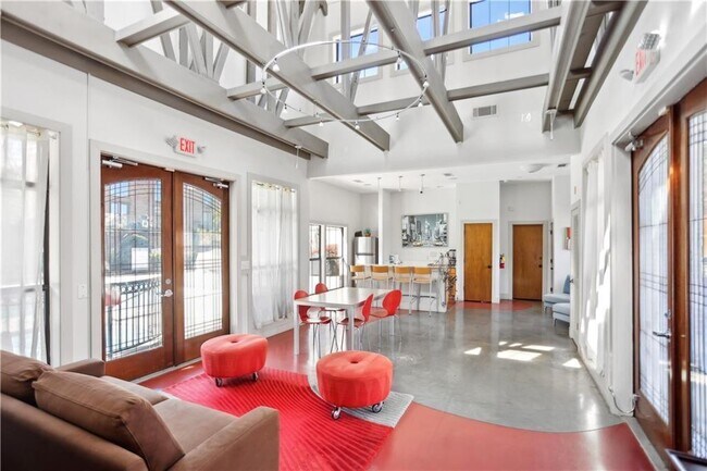 Building Photo - 791 Wylie St SE