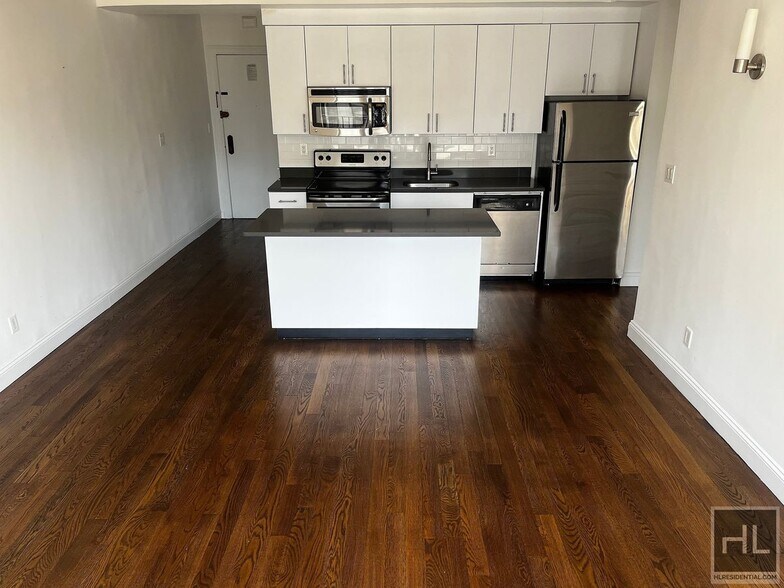 Building Photo - WEST 73 STREET