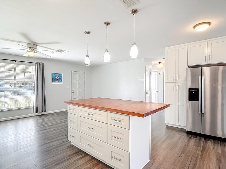 Building Photo - 13004 Spicebox Way