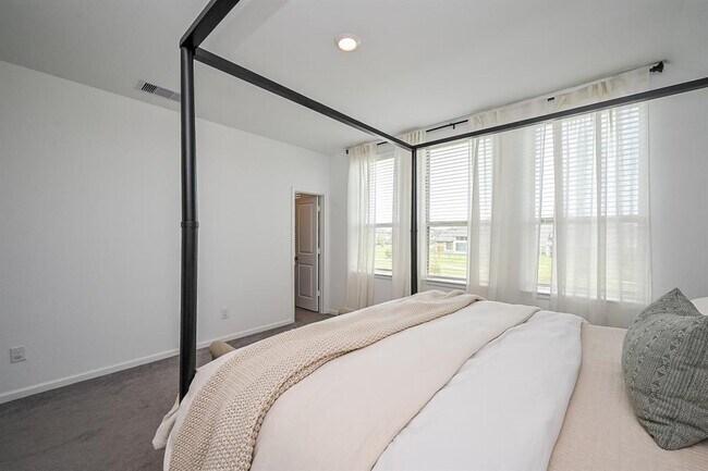 Building Photo - 5630 Amber Brook Ln