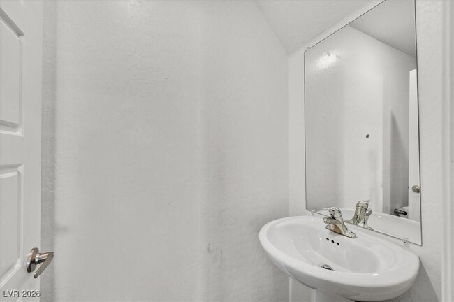 Building Photo - 2212 Langmore St