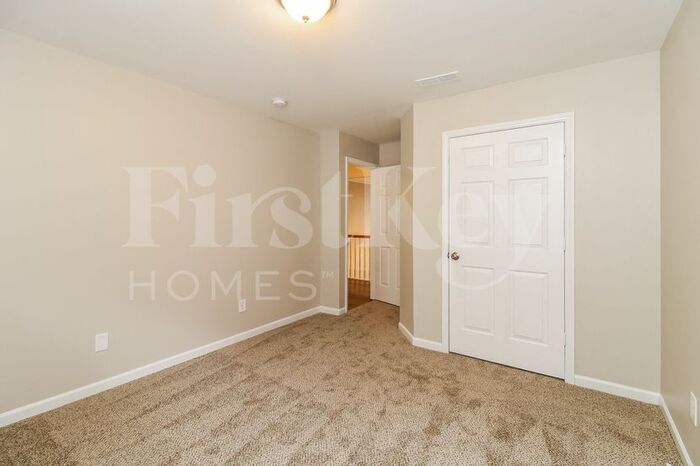 Building Photo - 4559 Fairport Ct