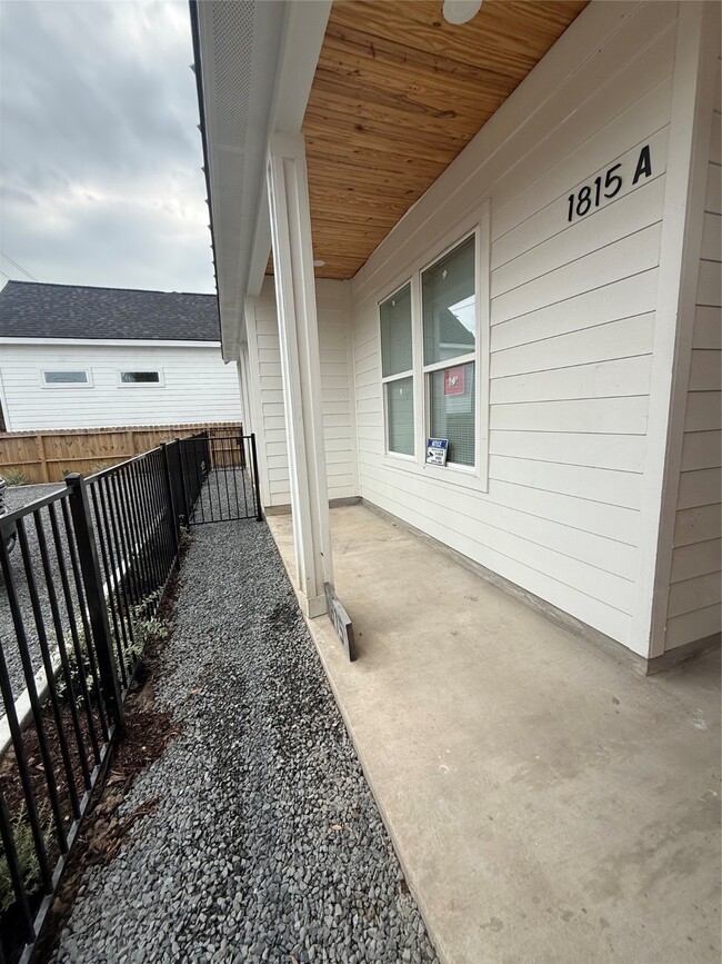 Building Photo - 1815 McKee St