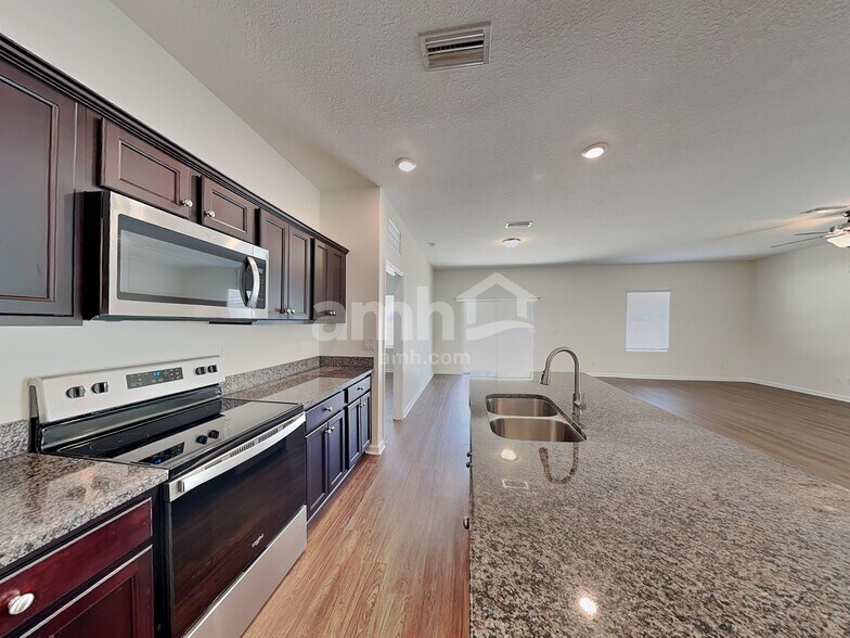 Building Photo - 11512 Bryce Canyon Ln