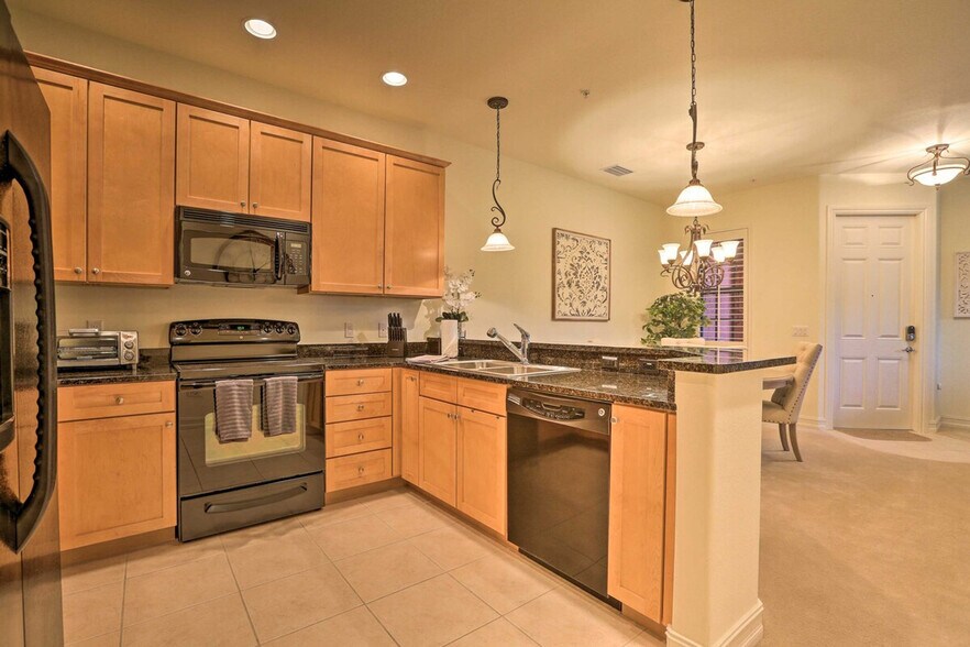 Building Photo - 9159 Delano St