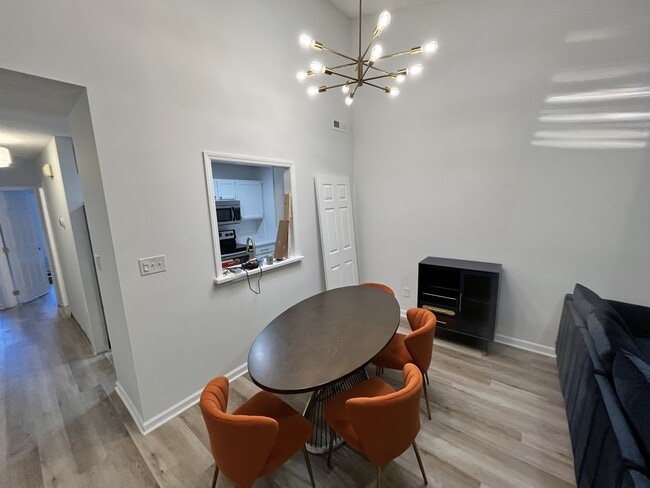 Building Photo - 77 Forest Oaks Dr