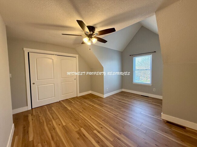 Building Photo - Spacious 4 Bedroom, 2 Bath Home for Lease in Lee's Summit, MO