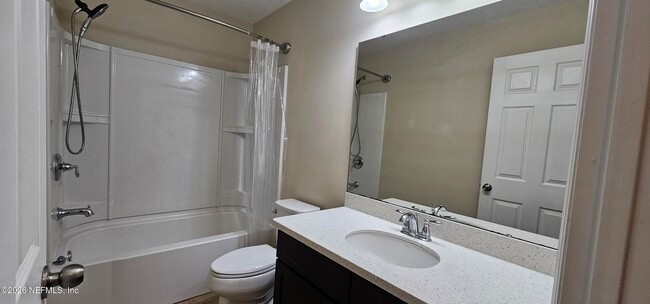Building Photo - 221 Richmond Dr